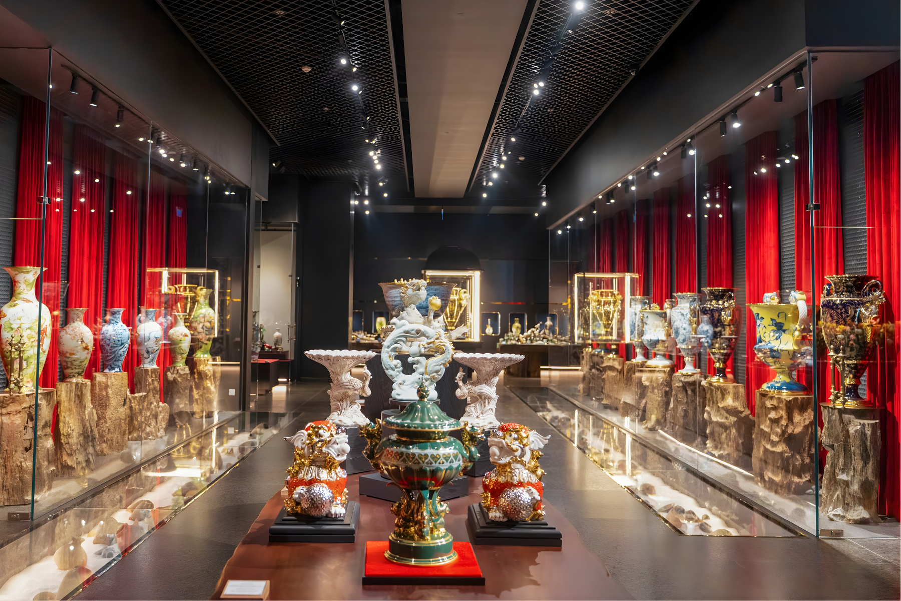 Vật liệu Start Windows trở thành phần nền tĩnh lặng để nghệ thuật cất lên tiếng nói của mình