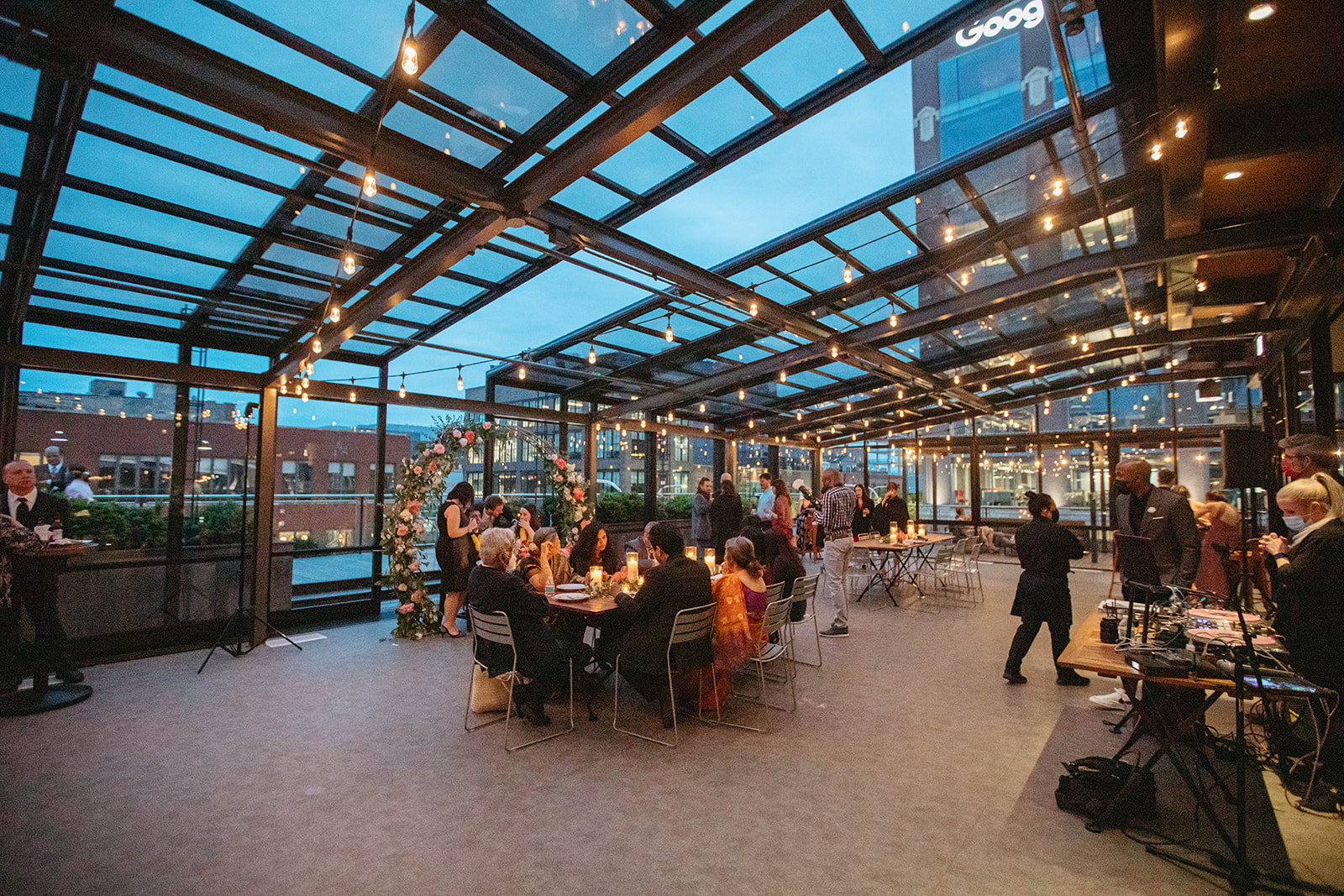 Chức năng và ứng dụng của mái kính di động