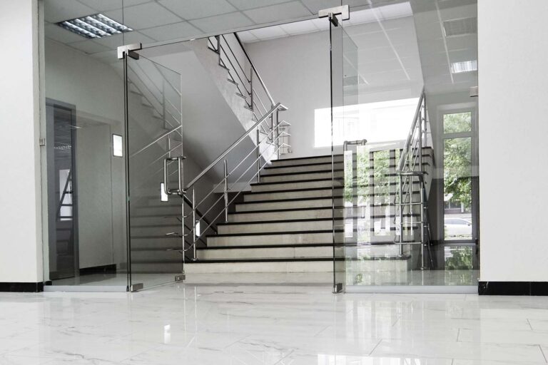 cửa bản lề sàn