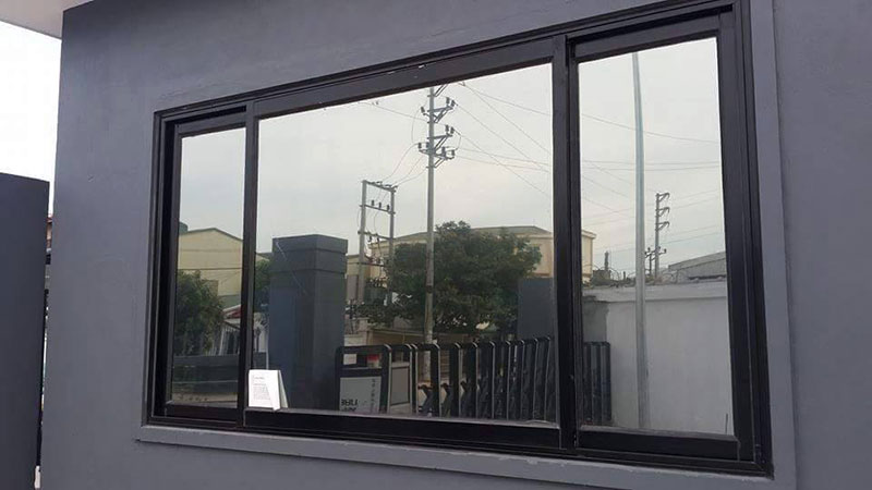 kính phản quang 1 chiều