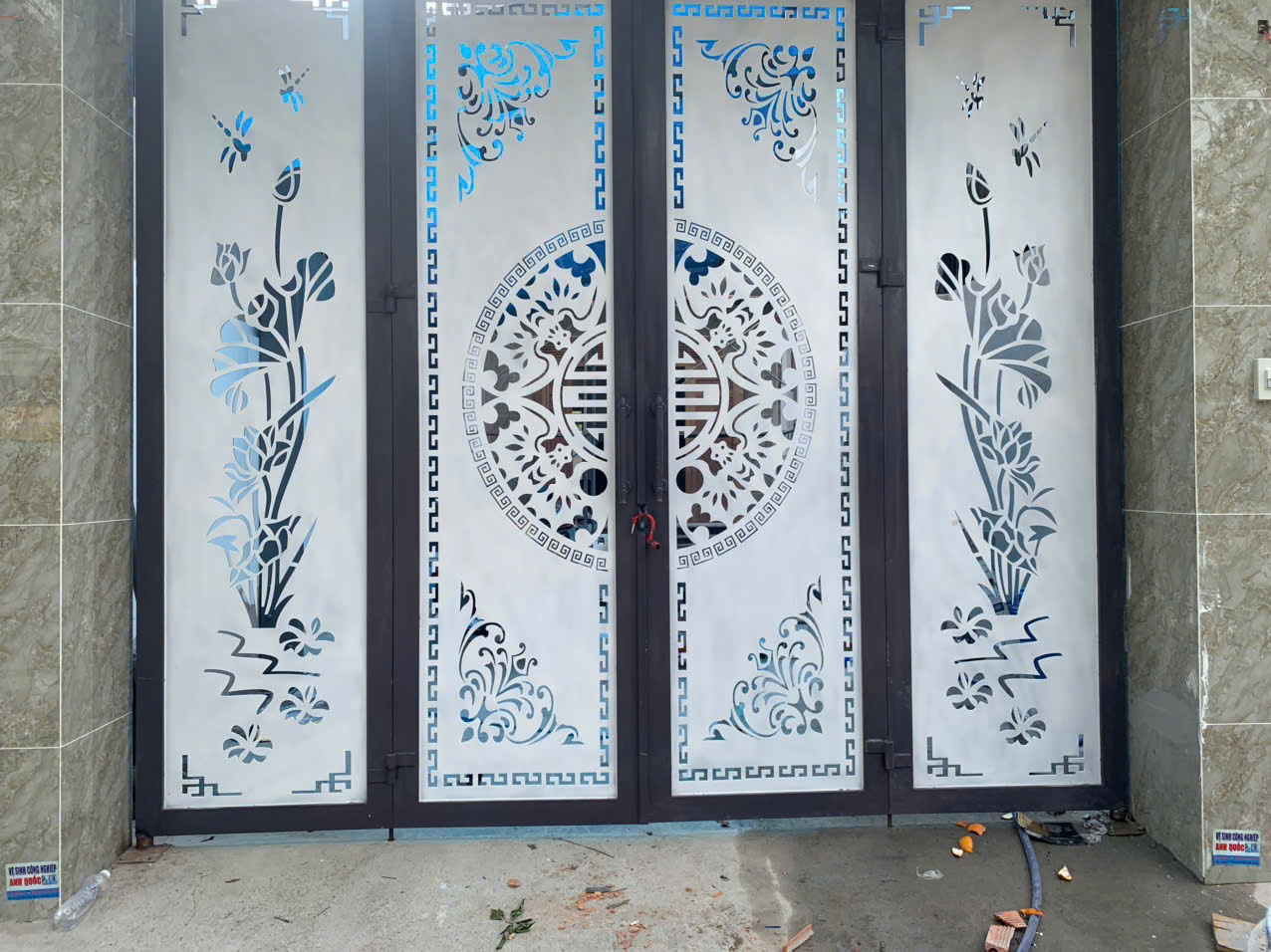 Cổng chính hoa văn nghệ thuật CNC