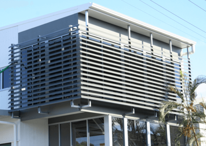 Lam nhôm che nắng trang trí