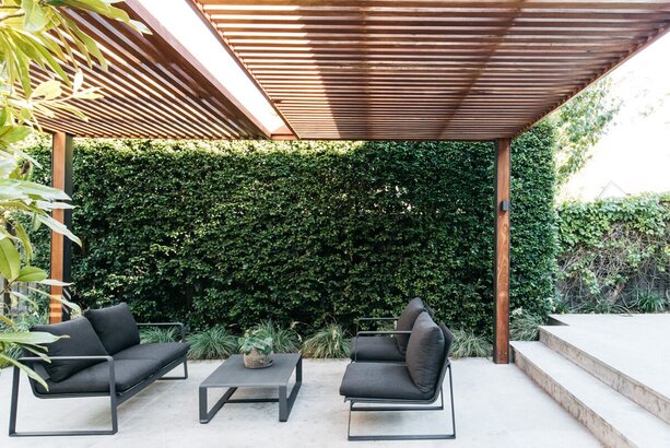 Trang Trí Mái Hiên Gỗ Nhựa Ngoài Trời