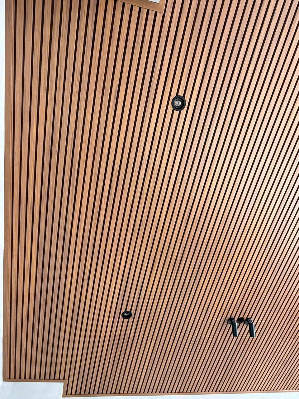 Mái lam che nắng bằng gỗ tự nhiên