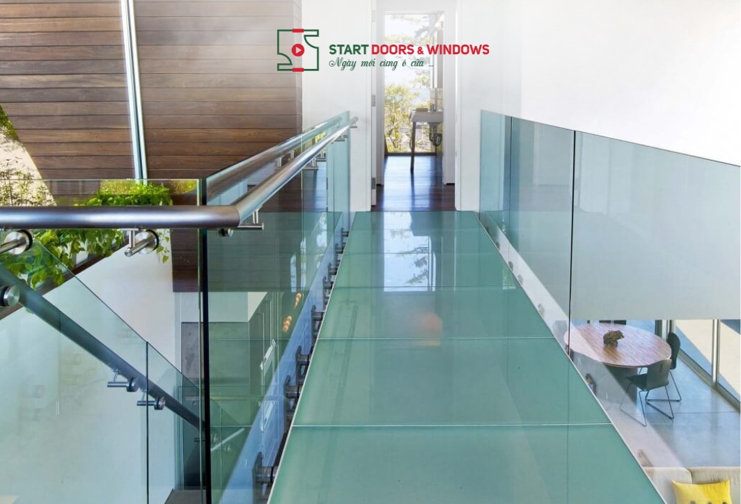 Sàn kính cường lực