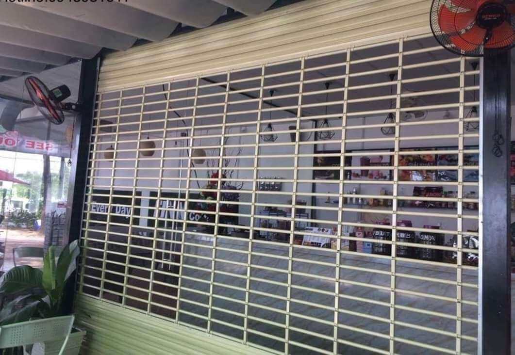 cửa cuốn inox song ngang