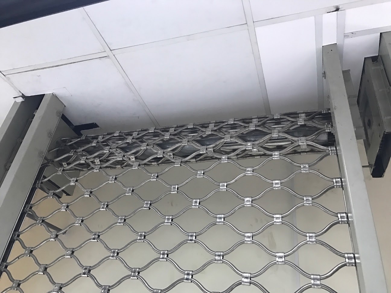 Cửa cuốn lưới mắc võng