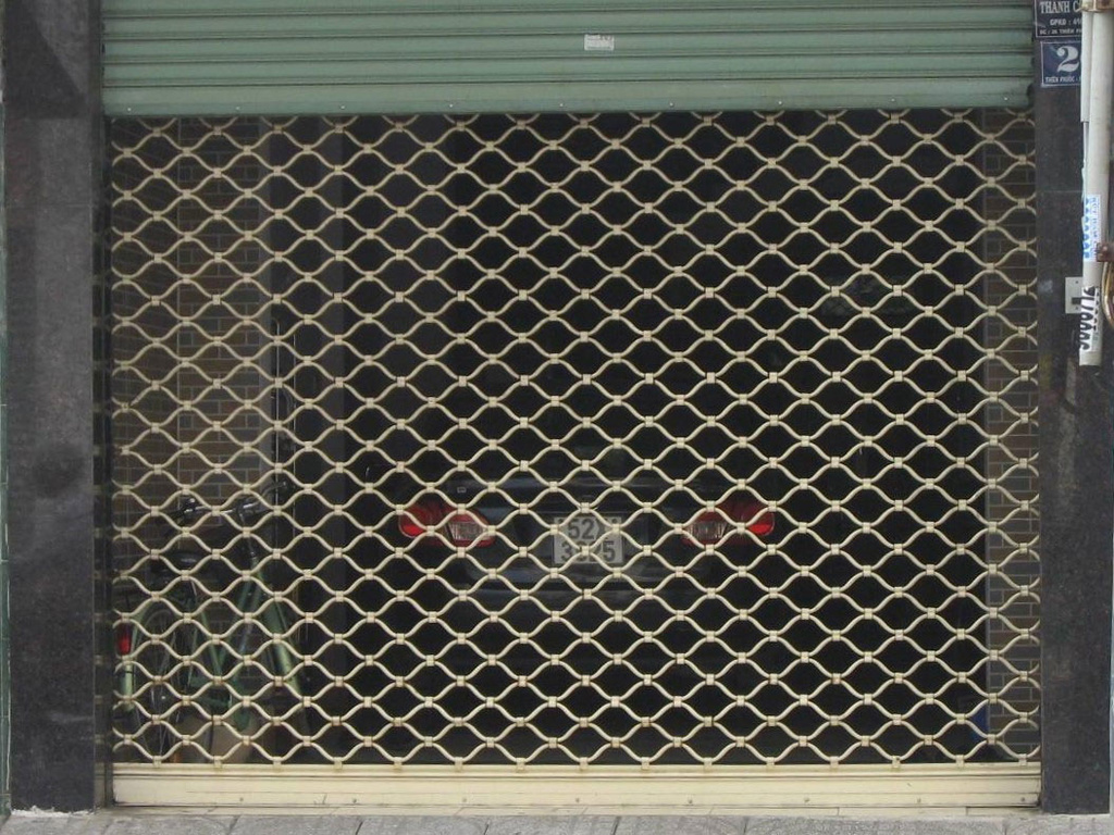 cửa cuốn mắt cáo