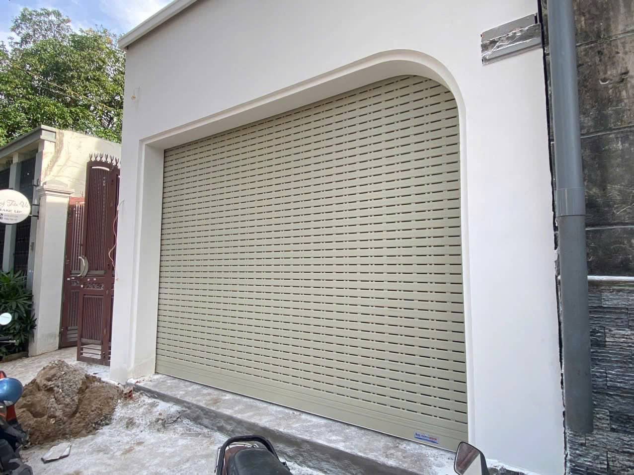 báo giá cửa cuốn nhôm