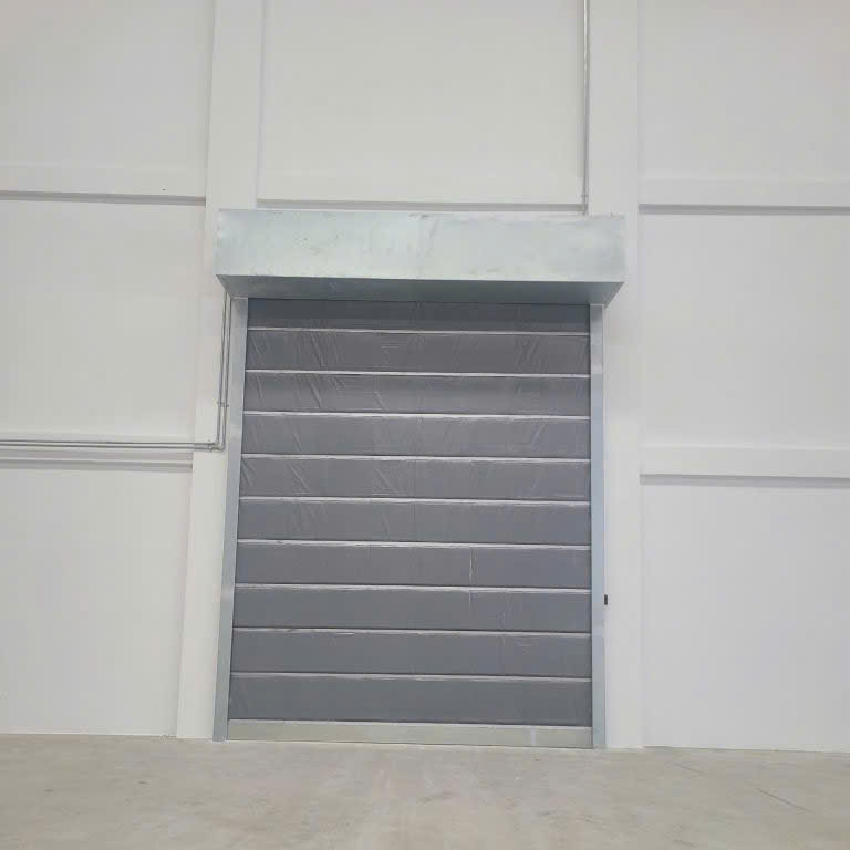 cửa cuốn thép sơn tĩnh điện