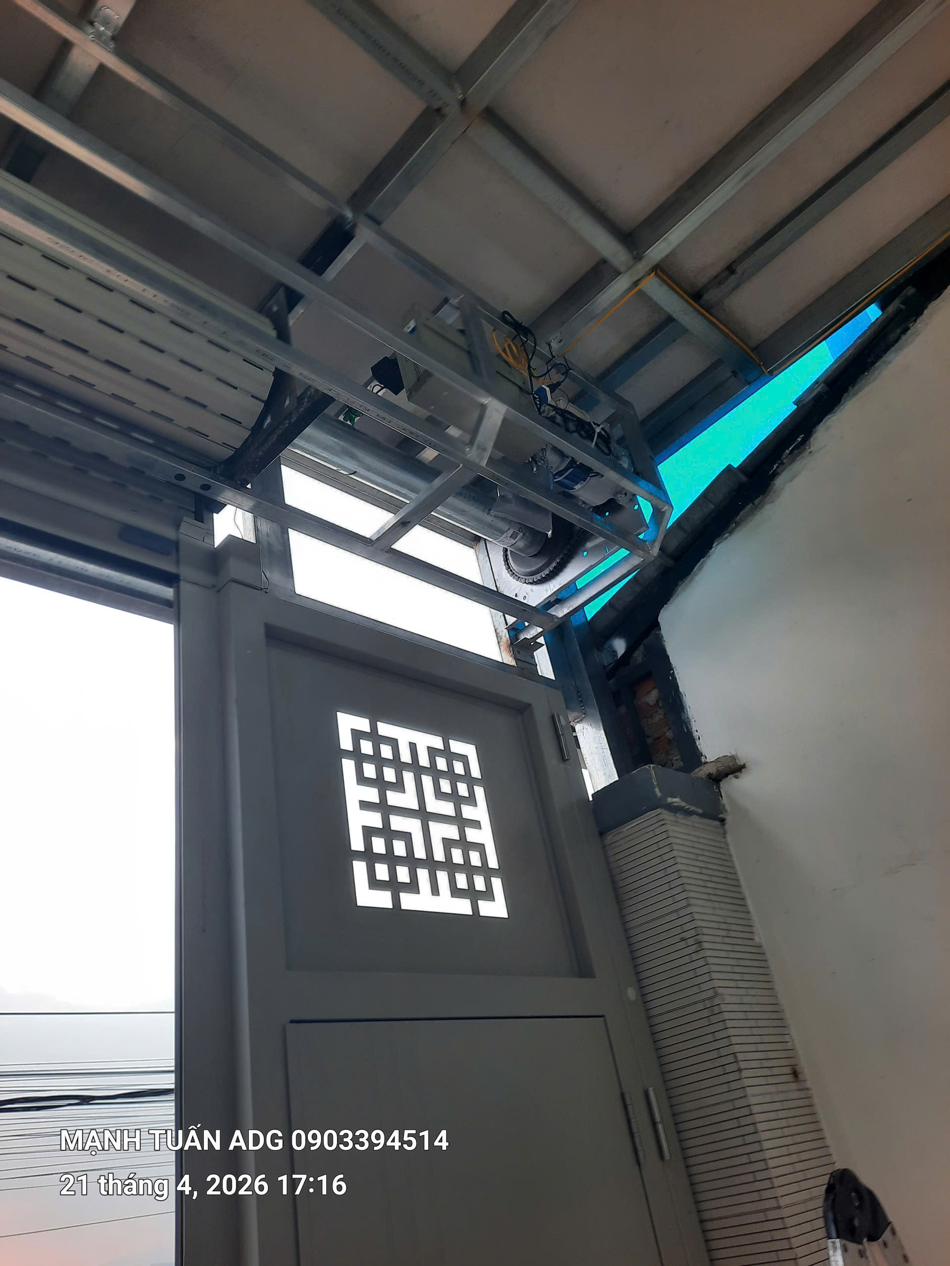 Cửa cuốn 2 trong 1