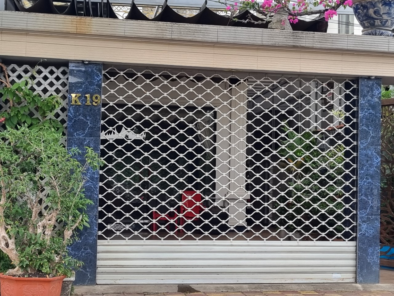 cửa cuốn thép mắc võng