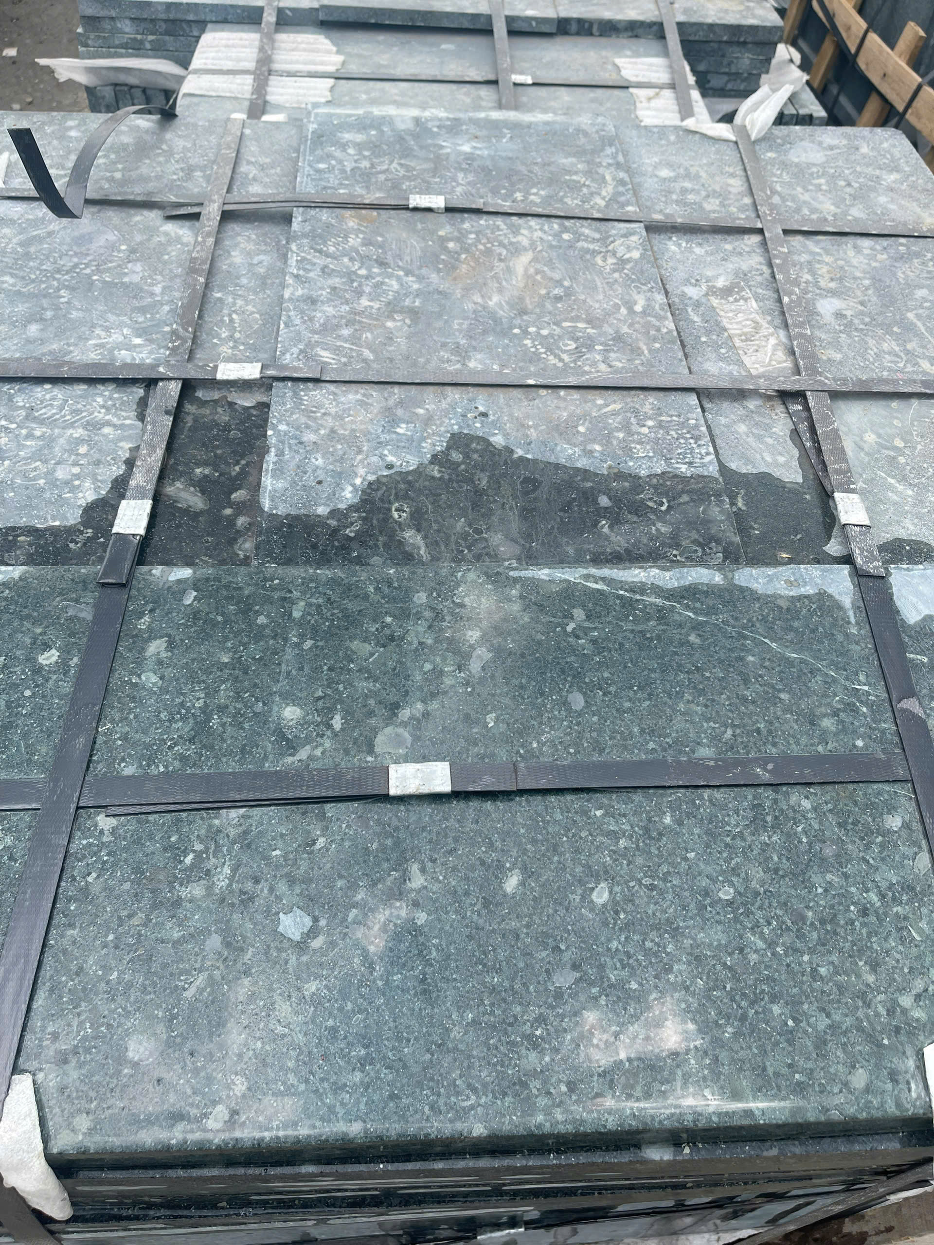 Đá bước dạo sân vườn