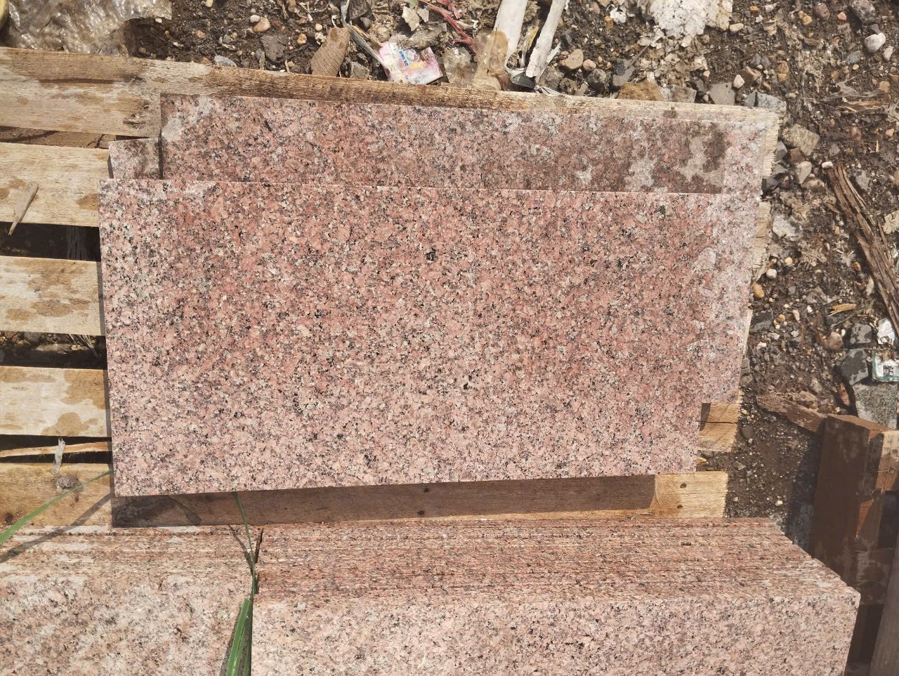 đá đỏ ruby bình định