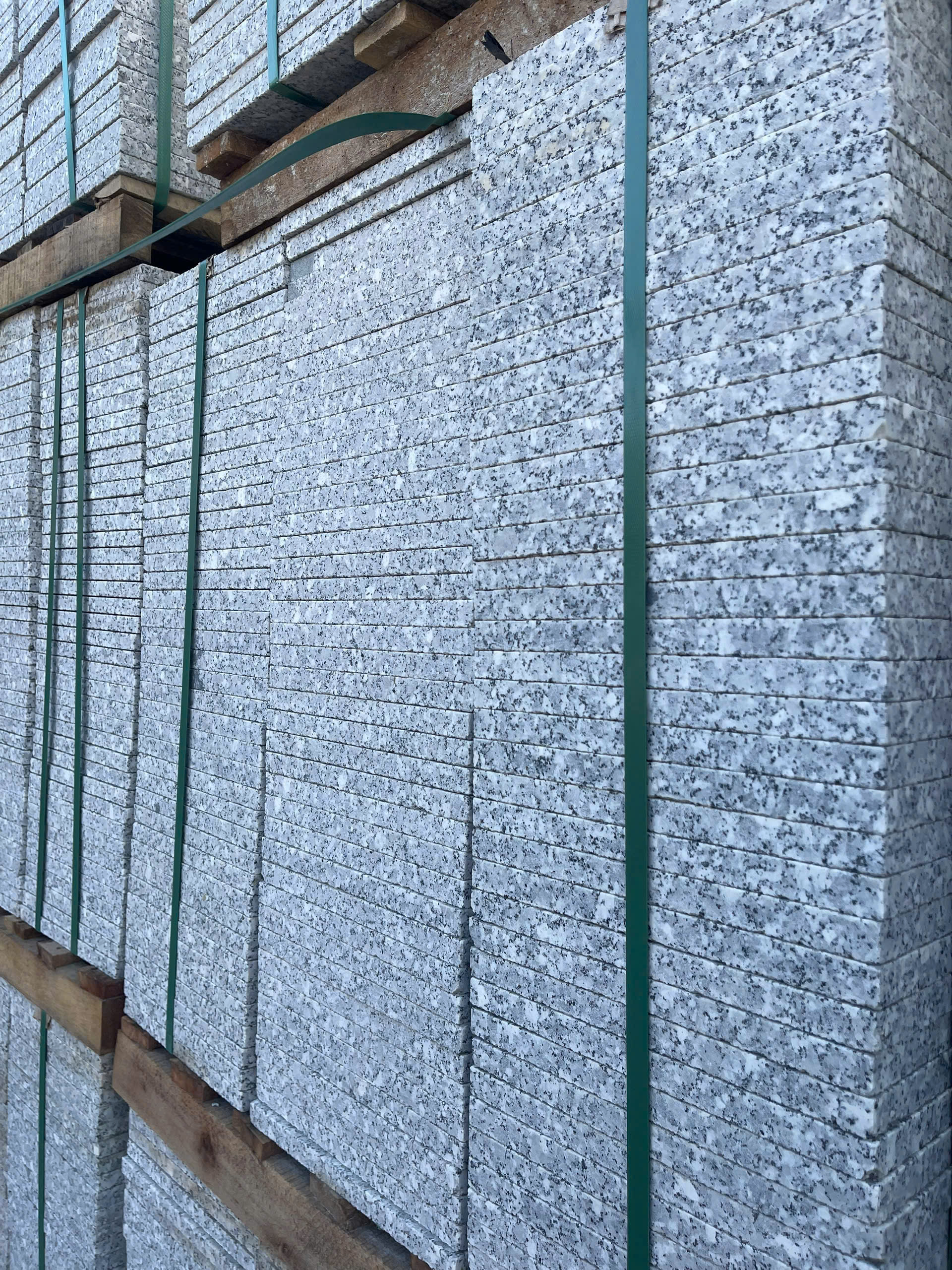 Đá trắng suối lau Bình Định