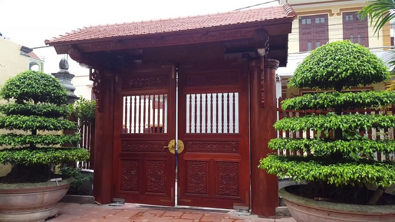 Mẫu cổng gỗ 2 cánh đẹp