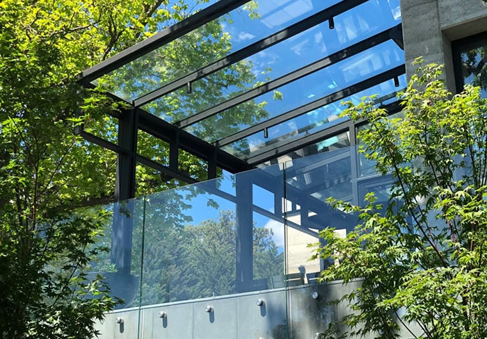 Bảo trì thay thế mái kính Canopy