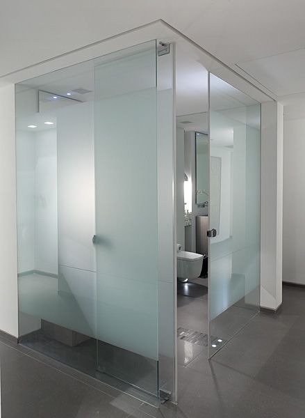 vách kính nhà tắm mờ