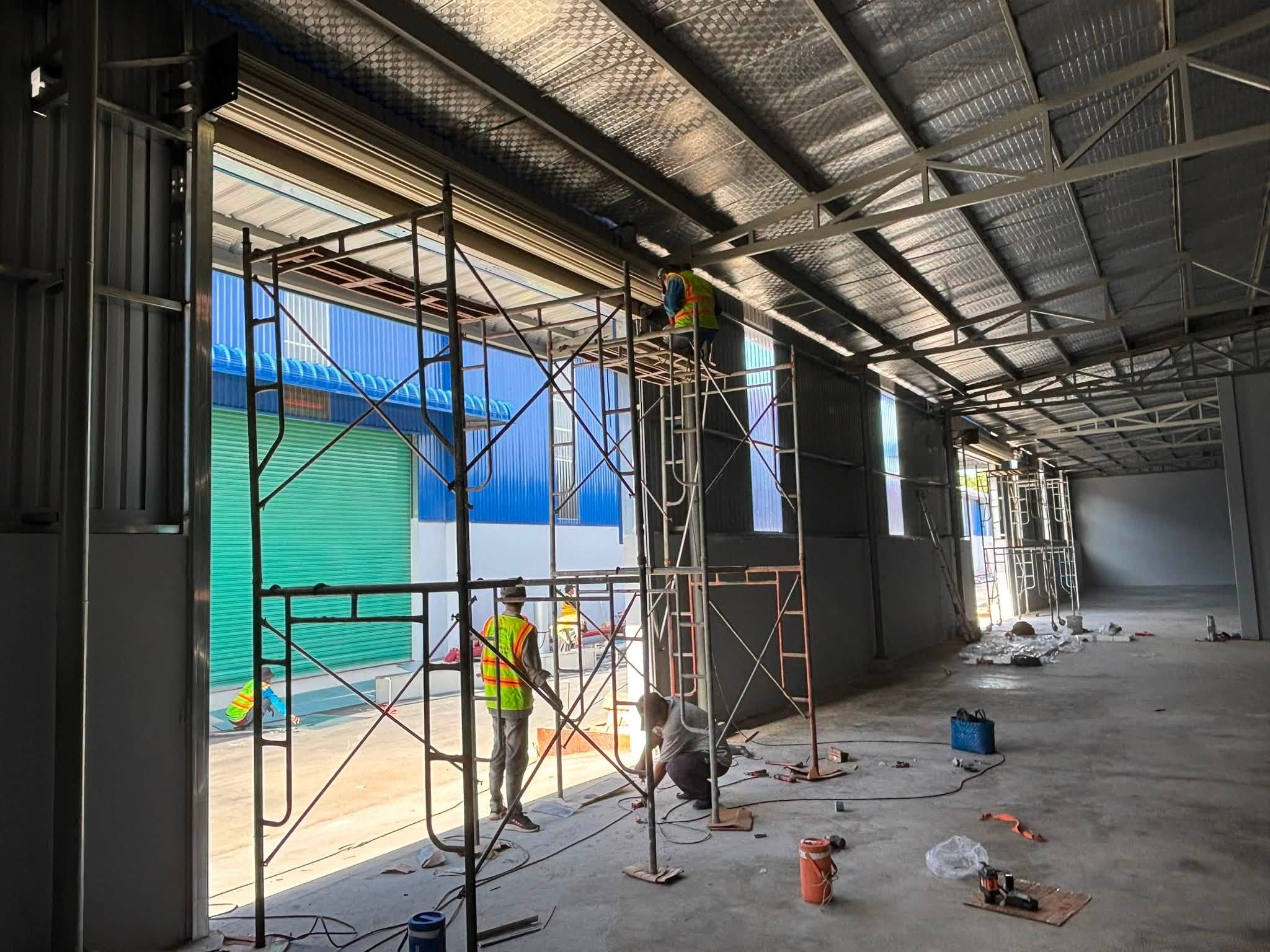 Giá cửa cuốn tự động