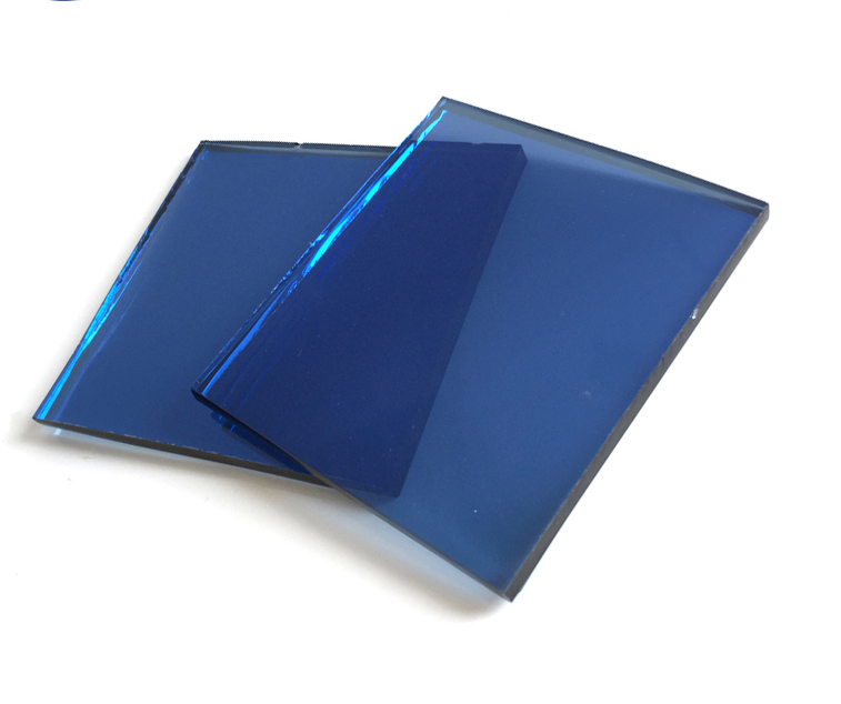 kính solar xanh biển