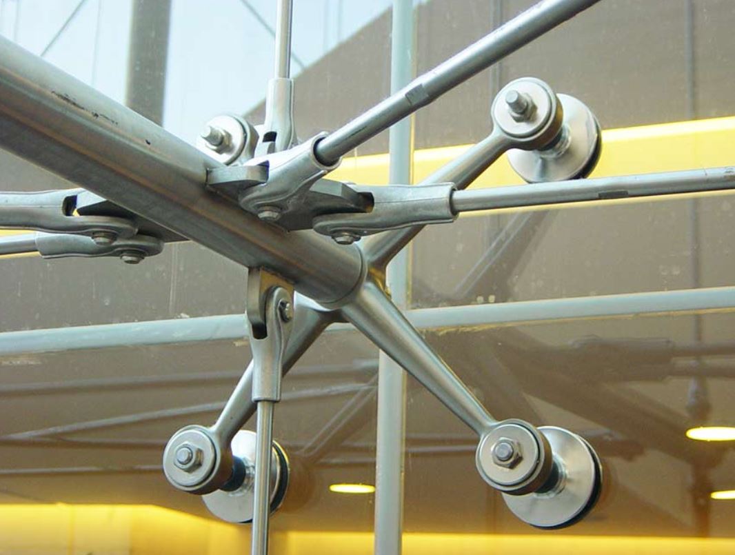 Vách nhôm kính lớn hệ Spider
